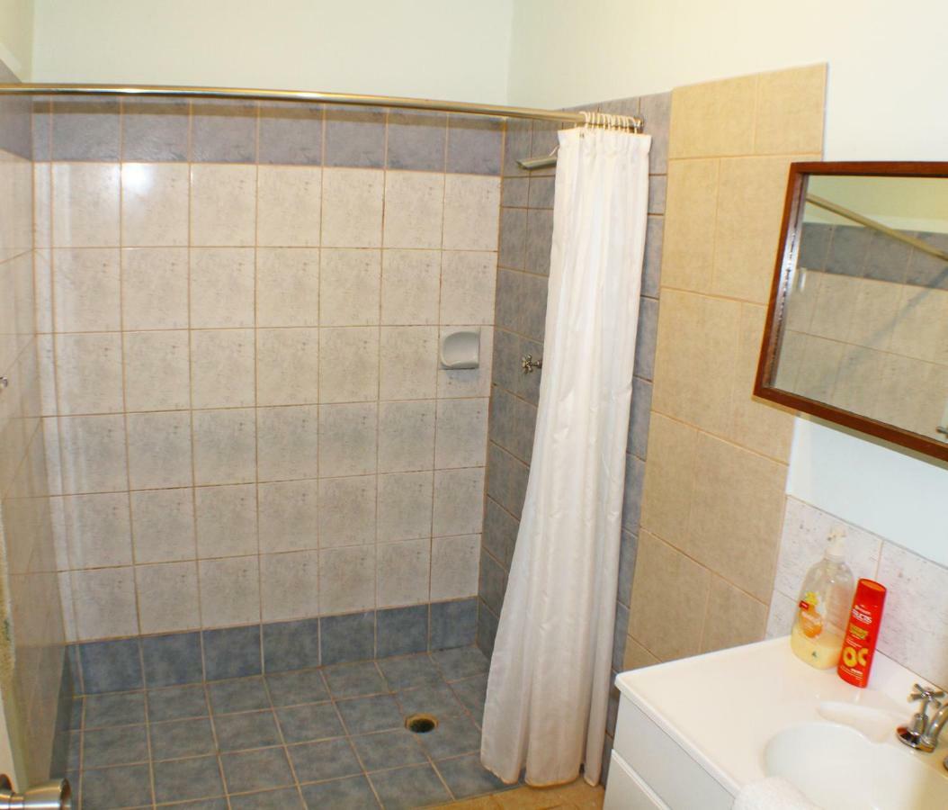 Geraldton Holiday Unit With Free Streaming Exterior photo